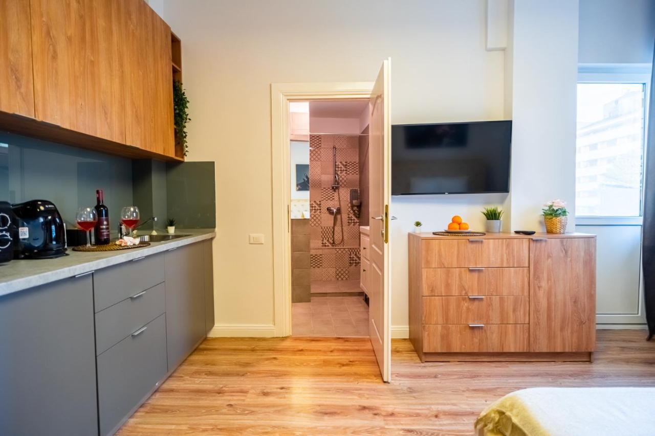 Cozy Apartments Near Calea Victoriei ブカレスト エクステリア 写真